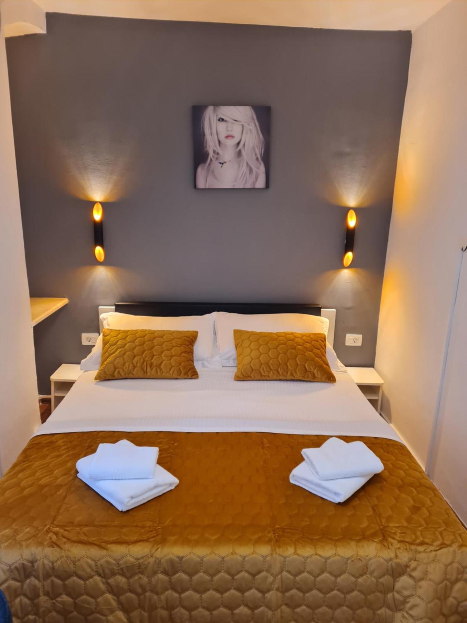 Inchy Accommodation - In The Center Of Diocletian'S Palace Σπλιτ Εξωτερικό φωτογραφία